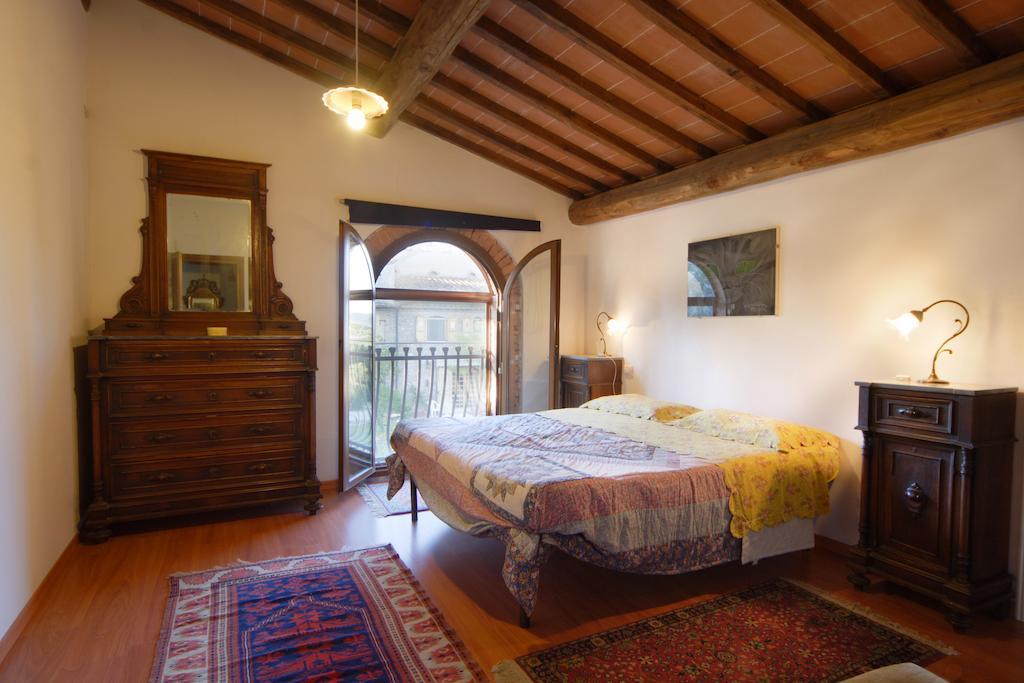 Agriturismo Le Volpaie San Gimignano Room photo